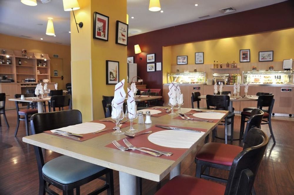 Travelodge Madrid Alcalá de Henares Restaurant billede